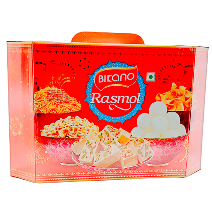 Bikano Rasmol Gift Pack 925gm (With Crunchy Munchy 55g, Bhujia 60g, Lajawab Mixture 60g, Soan Papdi 25g, Gulabjamun 500g
